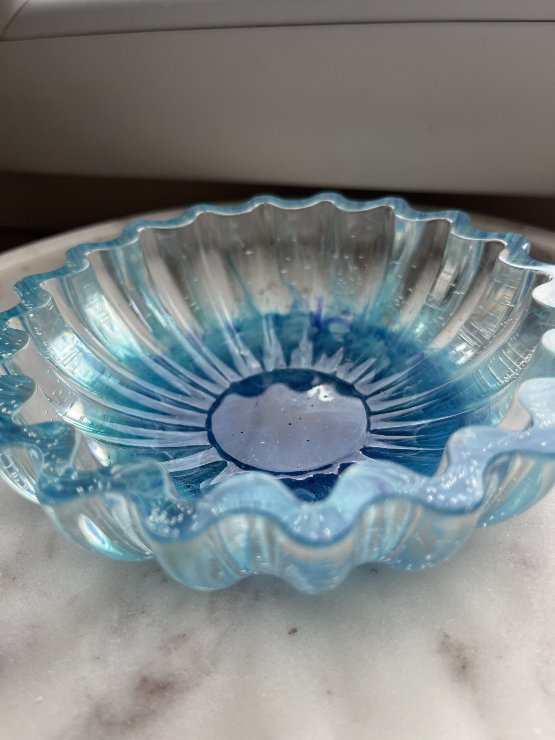 Handgemachte Schüssel| Pastellblau| Wellenrand| Ablage| Geschenkidee – Bild 7