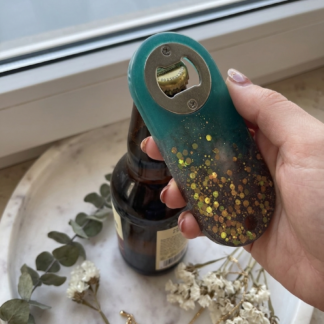 Handgemachter Flaschenöffner| Sommer Must-Have| metallic blau mit Glitzer