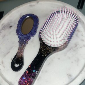 Set (Schlüsselanhänger A+L+ L) Haarbürste mit Handspiegel
